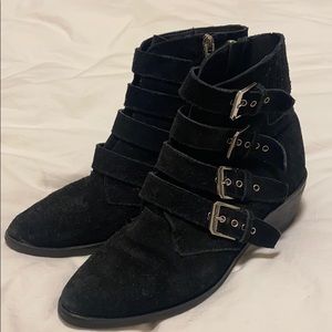 Dolce vita booties!